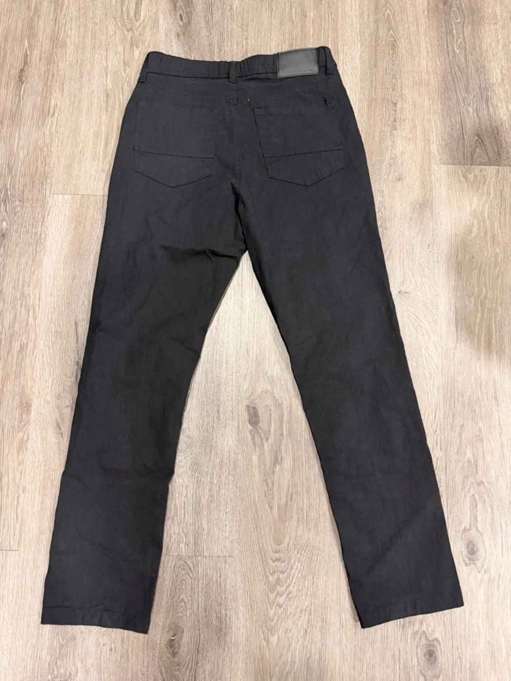 Men's Straight-Leg Jeans in Black — Classic Everyday Style